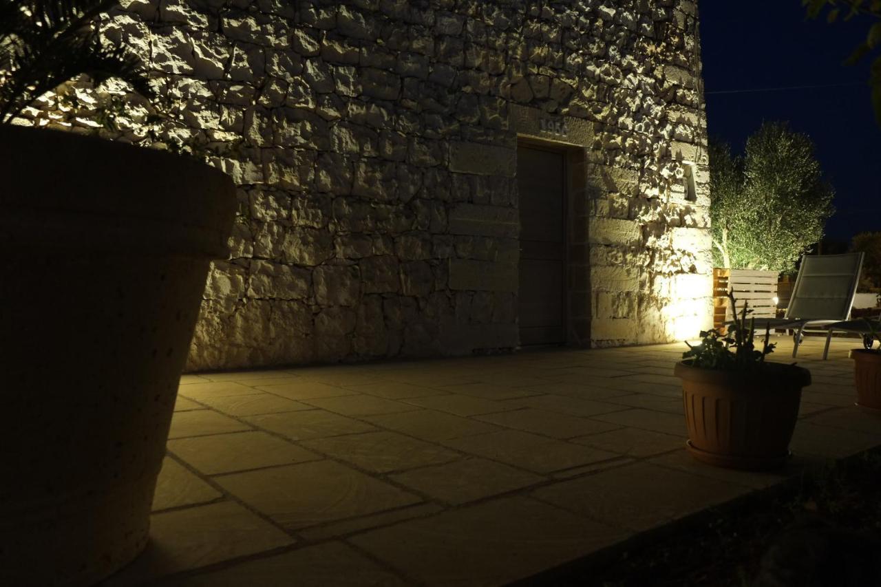I Caseddhi Di Santo E Toto Torre Suda Exterior foto